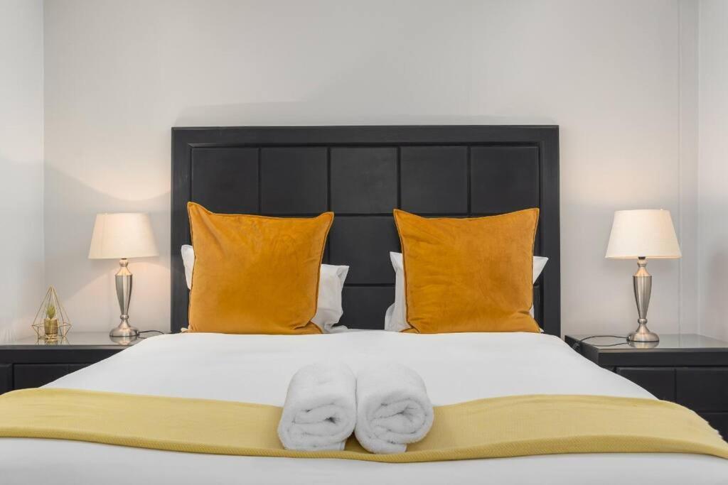 Fully Furnish One Bedroom Apt Greenpoint Capetown.